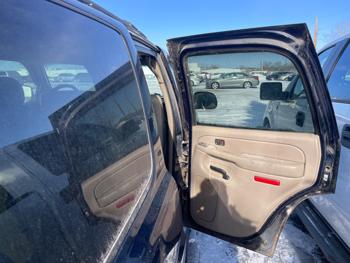 2004 gmc yukon slt with 233066 miles for sale near fridley, minnesota 19f92c5e3bf249cd88ac8c473fd99ba0.jpeg