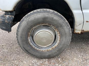 2002 ford econoline e350-super-duty-extended with 231870 miles for sale near elk-river, minnesota 1a47adc798384a368e5176fbdeb7ad1b.jpeg
