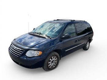 2005 chrysler town-&-country touring with 276798 miles for sale near elk-river, minnesota 1a72cf041567447990b33fb238a9e164.jpg
