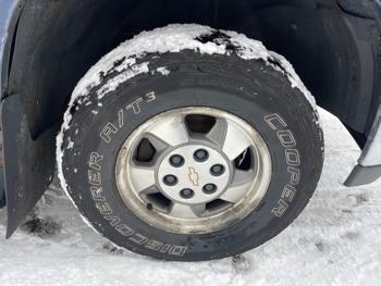 2001 chevrolet tahoe 4wd with 174356 miles for sale near fridley, minnesota 1a78a753f84b48609093a53c6d129276.jpeg