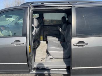 2004 toyota sienna xle-awd with 220628 miles for sale near shakopee, minnesota 1b346c3b908c473ab3027d27461c036e.jpeg