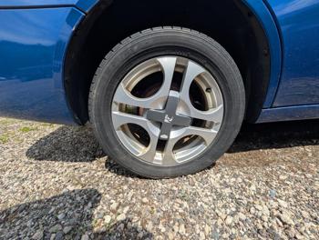 2004 saturn ion sedan-3 with 196187 miles for sale near elk-river, minnesota 1b876b676a78403683221509c220cd23.jpg