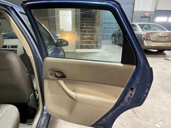 2005 ford focus se with 252701 miles for sale near elk-river, minnesota 1bafbef5ef9b4a13be0979f44bdc3fcd.jpg