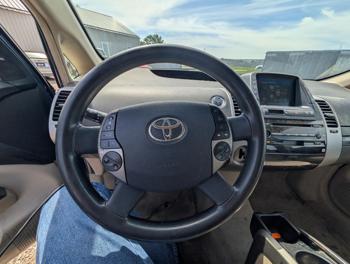 2005 toyota prius 4-door-liftback with 236528 miles for sale near elk-river, minnesota 1bedc3a4dba54d66b2add4f69d801111.jpg