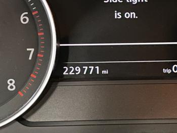 2012 volkswagen touareg vr6-lux with 229771 miles for sale near elk-river, minnesota 1c837136fbd84b90a2df7bf72af632d3.jpeg