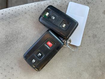 2005 toyota prius 4-door-liftback with 249731 miles for sale near elk-river, minnesota 1c86048da72f402993e6afb27cf94b6e.jpeg