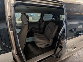 2006 chrysler town-&-country touring with 117074 miles for sale near elk-river, minnesota 1c8e87848ac44cee9078c70c6b970eaa.jpg
