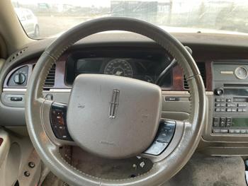 2005 lincoln town-car with 210142 miles for sale near elk-river, minnesota 1d0497807fb4487ca7e10fb71df76545.jpg