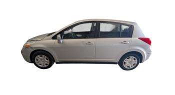 2011 nissan versa 1.8-sl-hatchback with 202864 miles for sale near elk-river, minnesota 1d12caca0d8140c78cc07b755b52466c.jpg