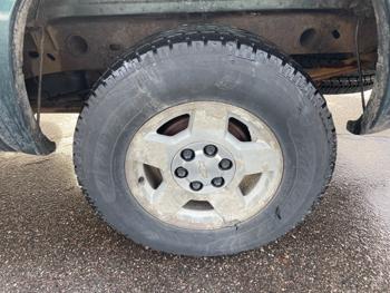 2006 chevrolet silverado-1500 ls-ext.-cab-4wd with 245271 miles for sale near fridley, minnesota 1d9e997f0fce427cb83a67eee5ce794b.jpeg