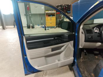 2008 dodge grand-caravan sxt with 130543 miles for sale near elk-river, minnesota 1df57427d439401baa00e9c86807801b.jpg