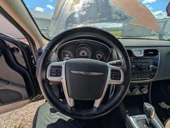 2011 chrysler 200 with 160270 miles for sale near elk-river, minnesota 1e95a25cdfa04f27877fa1b46700b3fc.jpg