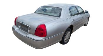 2003 lincoln town-car signature for sale near elk-river, minnesota 1eeb157fceaf451b8416a892580d780e.jpg