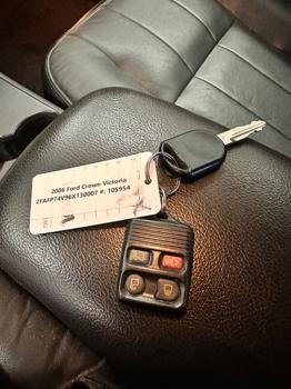 2006 ford crown-victoria lx with 165269 miles for sale near elk-river, minnesota 1f1a28e7758646feb48411382bbd8f21.jpeg