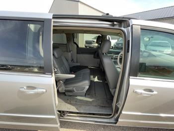 2008 chrysler town-&-country touring with 237369 miles for sale near elk-river, minnesota 1f45858b7edb48f3b004015757d11edd.jpeg