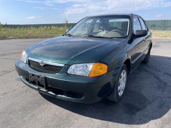 2000 Mazda Protege DX sold at auction in Elk River, Minnesota