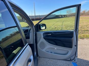 2016 chrysler town-&-country touring with 138021 miles for sale near rochester, minnesota 1ffa832f5ab54c82a2ca9c4394541b3a.jpeg