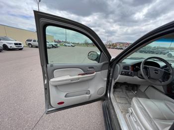 2009 chevrolet suburban lt1-1500-4wd with 253232 miles for sale near redwood-falls, minnesota 20605d00f9a442fb973d7b0471bcee42.jpeg