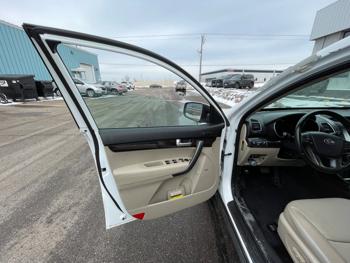 2014 kia sorento ex-v6-2wd with 62812 miles 207dac4fd242422a99b67b307cf9cb7e.jpeg