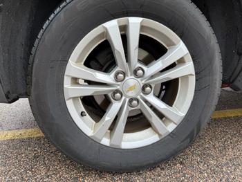 2014 chevrolet equinox lt with 202941 miles for sale near roseville, mn 20b431a8eb0c4ee4a10be69f232dcc0c.jpg