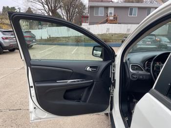 2017 dodge journey crossroad-plus-fwd with 105891 miles for sale near saint-paul, minnesota 216b60647822458292a6068585e30a7b.jpeg