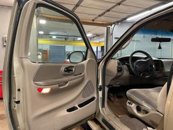 2000 ford f-150 xl with 170673 miles for sale near elk-river, minnesota 22c1f85c3e1b4a809aa2292edbbe8444.jpg