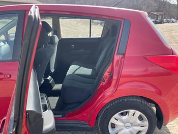 2011 nissan versa 1.8-sl-hatchback with 161381 miles for sale near jordan, minnesota 22f14cd43a8d4f6c900e04148295d309.jpeg