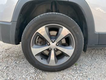 2020 jeep cherokee limited-4wd with 154732 miles for sale near elk-river, minnesota 23335b07ac38466cbe37e52b5955aa31.jpeg