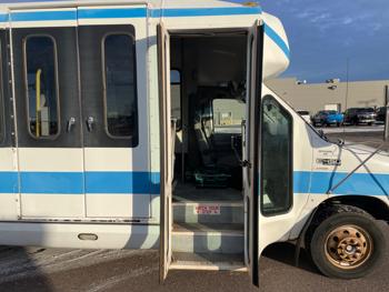 2002 ford econoline e-450 with 308364 miles for sale near redwood-falls, minnesota 2357288eee064f018addab72fc1ee086.jpeg