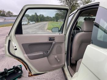 2010 ford focus s-sedan with 165383 miles for sale near elk-river, minnesota 24fb638e3b6241ff8e71de176a80b0e6.jpeg