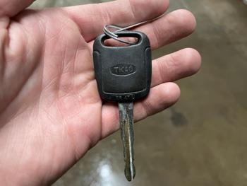 2004 toyota camry le with 206556 miles for sale near elk-river, minnesota 2509940aeee5431da4d8fb8b7ee3f517.jpg