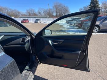 2013 nissan altima 3.5-sv with 198003 miles for sale near fridley, minnesota 278d7b9ff6c14fa0b719b496581df42c.jpeg