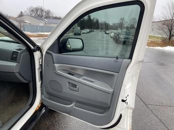2005 jeep grand-cherokee laredo with 171635 miles for sale near elk-river, minnesota 28373e883e7741c2a883c789c35db5c1.jpg