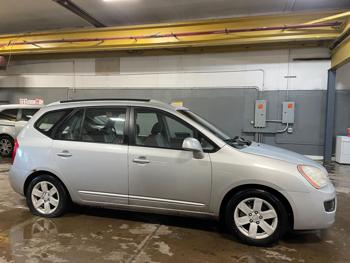 2007 kia rondo lx with 200939 miles for sale near elk-river, minnesota 29cc8581d9c94344a05c060b8b39f19d.jpg