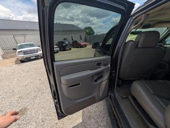2005 gmc yukon-xl 1500-4wd with 171211 miles for sale near elk-river, minnesota 2b5561fd56344922b0ea04da5edd7600.jpg