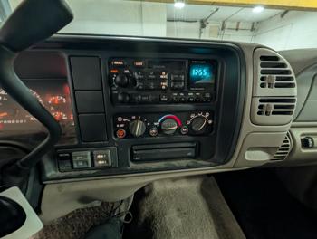 1999 chevrolet suburban k1500-4wd with 225203 miles for sale near elk-river, minnesota 2be238d346194574883b01160d51ba49.jpg