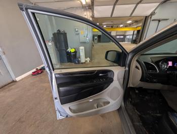 2015 chrysler town-&-country touring with 221411 miles for sale near elk-river, minnesota 2d63f6414e0f4ddd875023742b210caf.jpg