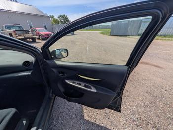 2010 toyota yaris sedan-5-speed-mt with 113583 miles for sale near elk-river, minnesota 2ed4d1f6ec2b4afe88e338ff91388358.jpg