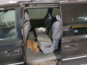 2004 chrysler town-&-country touring with 243225 miles for sale near elk-river, minnesota 300cdb6e323441889777a9908125c382.jpg