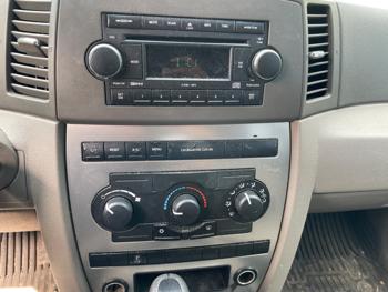 2006 jeep grand-cherokee laredo-4wd with 232265 miles for sale near spring-lake-park, minnesota 30dcfce6a0b6452aba39b79755baa018.jpeg
