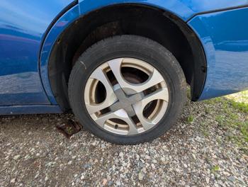 2004 saturn ion sedan-3 with 196187 miles for sale near elk-river, minnesota 31dbf6e8622c4614a4b83d563601aed5.jpg