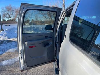 2006 gmc yukon-xl sl-1500-4wd with 260584 miles for sale near fridley, minnesota 3207bc3ab3e94da99c0ba4f87116a238.jpeg