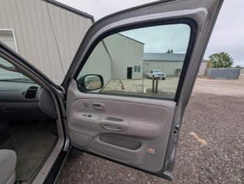 2005 toyota tundra sr5-access-cab-4wd with 95543 miles for sale near elk-river, minnesota 326bb8f4bbf9488eaf42ef021c259657.jpg