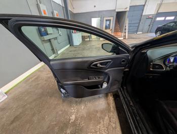 2016 chrysler 200 limited with 170995 miles for sale near elk-river, minnesota 32dd69dc632a4d2d8a25b38d9528c10b.jpg
