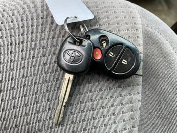 2006 toyota sienna le-7-passenger with 256681 miles for sale near elk-river, minnesota 33d55569d1484761a0b2f8beef474343.jpeg