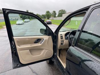 2004 ford escape limited-4wd with 176387 miles for sale near elk-river, minnesota 34cee3044a5c44f19e1c8c2a34379d64.jpeg