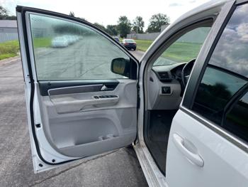 2009 volkswagen routan se-rse with 127414 miles for sale near elk-river, minnesota 3510b3f29f4744a696c6f62c0d375ad7.jpeg