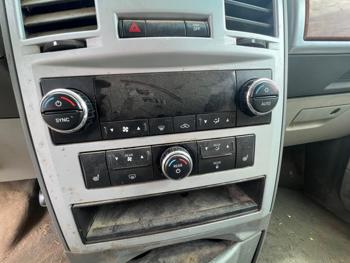 2008 chrysler town-&-country limited with 223234 miles for sale near savage, minnesota 35e1f47e5fdc4925a0641336e1219c05.jpeg