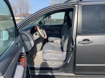 2004 toyota sienna xle-awd with 220628 miles for sale near shakopee, minnesota 35f28aa275324e44a6de743c739dbfef.jpeg