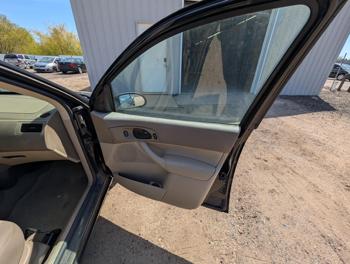 2006 ford focus zx4-s with 153356 miles for sale near elk-river, minnesota 3634ef1c506b47ccb43b67bf532ccda3.jpg